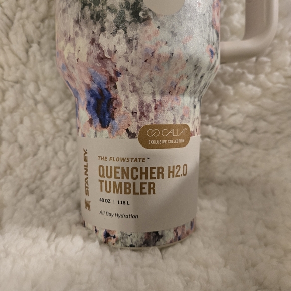 Stanley x CALIA 40 oz. Quencher H2.0 FlowState Tumbler Olive Eden - Picture 4 of 7
